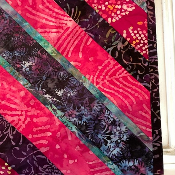 Handmade Batik quilt wall hanging or table topper - Picture 13 of 16